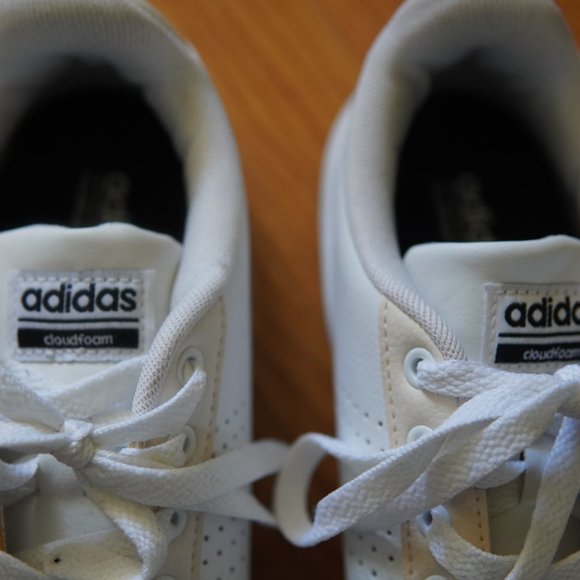 Women's Adidas shoes - Picture 5 of 6